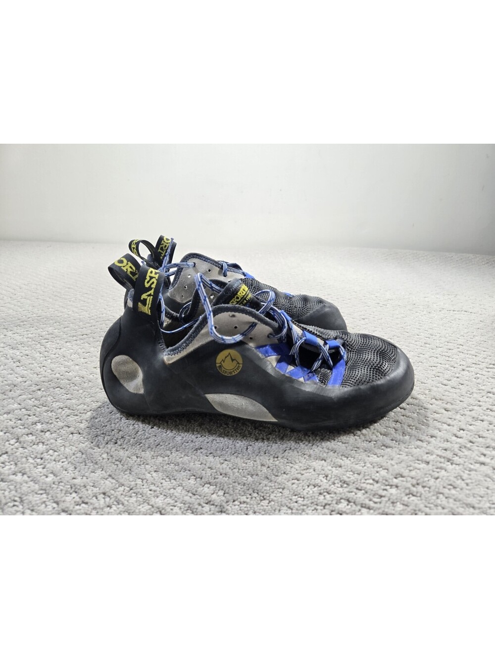 La Sportiva Solution Climbing Shoes Men 9 42 Black Yellow Aggressive Bouldering